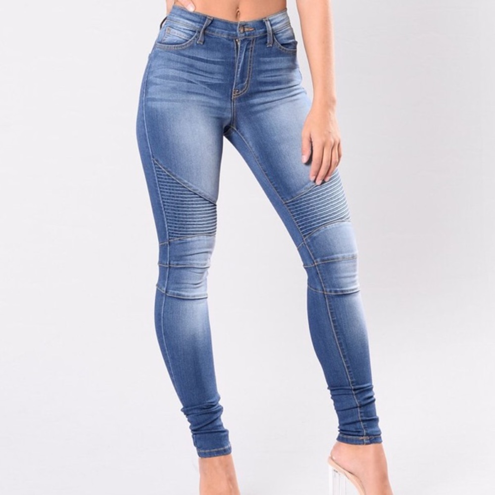 Fashion Nova Motto Jeans Mid Rise Size 11